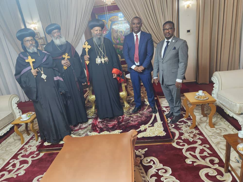 [#if smallImage??]
    [#if smallImage?is_hash]
        [#if smallImage.alt??]
            ${smallImage.alt}
        [/#if]
    [/#if]
[/#if]