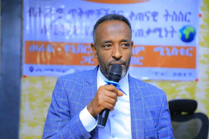 [#if smallImage??]
    [#if smallImage?is_hash]
        [#if smallImage.alt??]
            ${smallImage.alt}
        [/#if]
    [/#if]
[/#if]