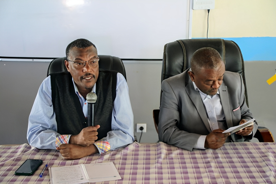 [#if smallImage??]
    [#if smallImage?is_hash]
        [#if smallImage.alt??]
            ${smallImage.alt}
        [/#if]
    [/#if]
[/#if]