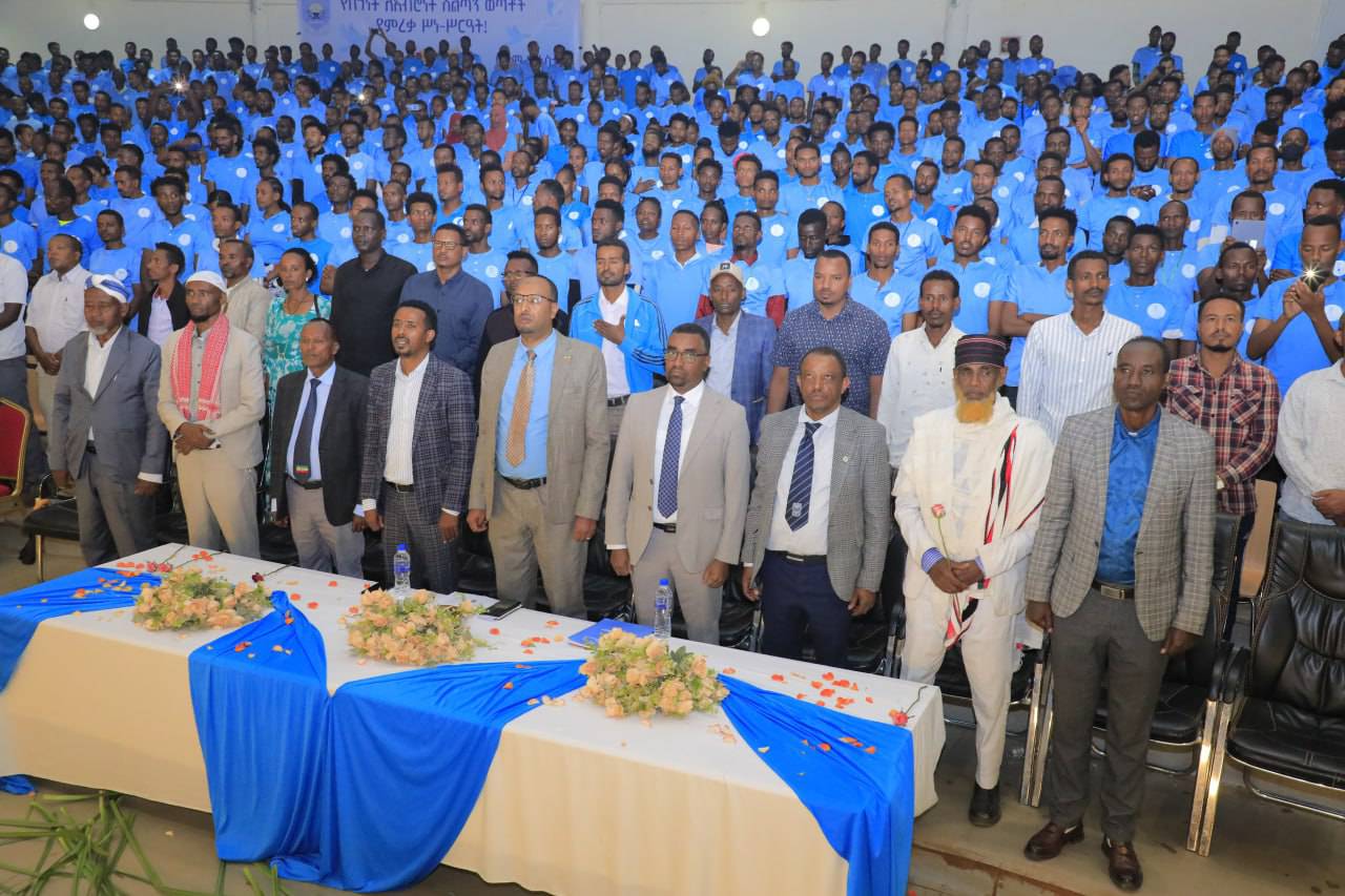 [#if smallImage??]
    [#if smallImage?is_hash]
        [#if smallImage.alt??]
            ${smallImage.alt}
        [/#if]
    [/#if]
[/#if]