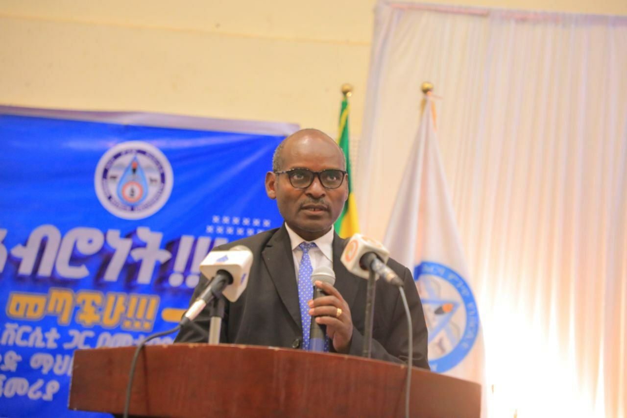 [#if smallImage??]
    [#if smallImage?is_hash]
        [#if smallImage.alt??]
            ${smallImage.alt}
        [/#if]
    [/#if]
[/#if]