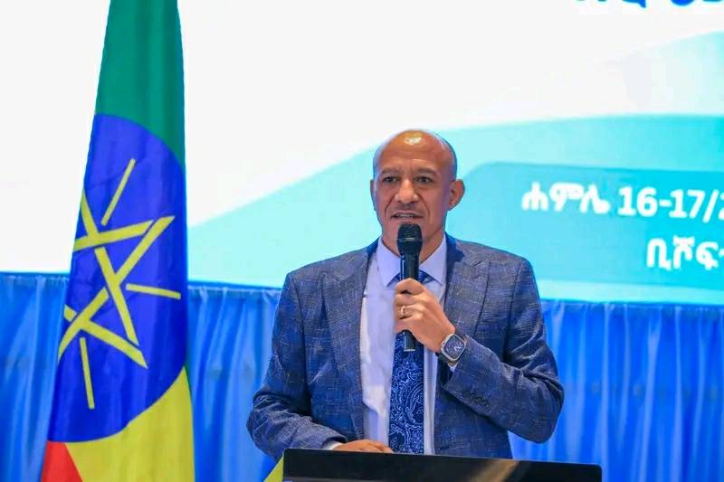 [#if smallImage??]
    [#if smallImage?is_hash]
        [#if smallImage.alt??]
            ${smallImage.alt}
        [/#if]
    [/#if]
[/#if]