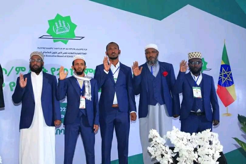 [#if smallImage??]
    [#if smallImage?is_hash]
        [#if smallImage.alt??]
            ${smallImage.alt}
        [/#if]
    [/#if]
[/#if]