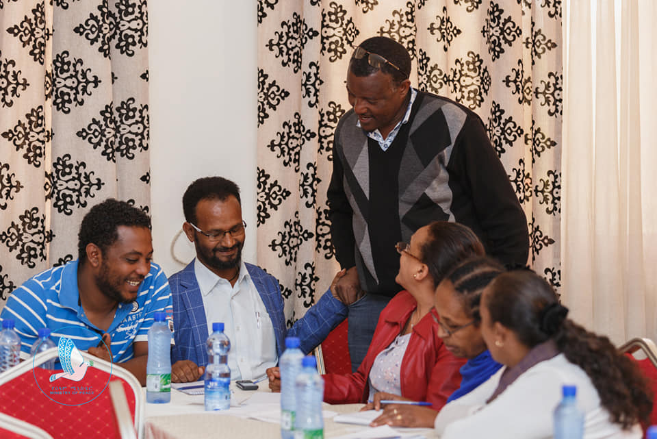 [#if smallImage??]
    [#if smallImage?is_hash]
        [#if smallImage.alt??]
            ${smallImage.alt}
        [/#if]
    [/#if]
[/#if]