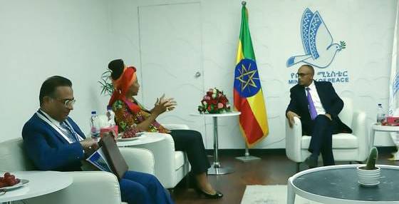 [#if smallImage??]
    [#if smallImage?is_hash]
        [#if smallImage.alt??]
            ${smallImage.alt}
        [/#if]
    [/#if]
[/#if]