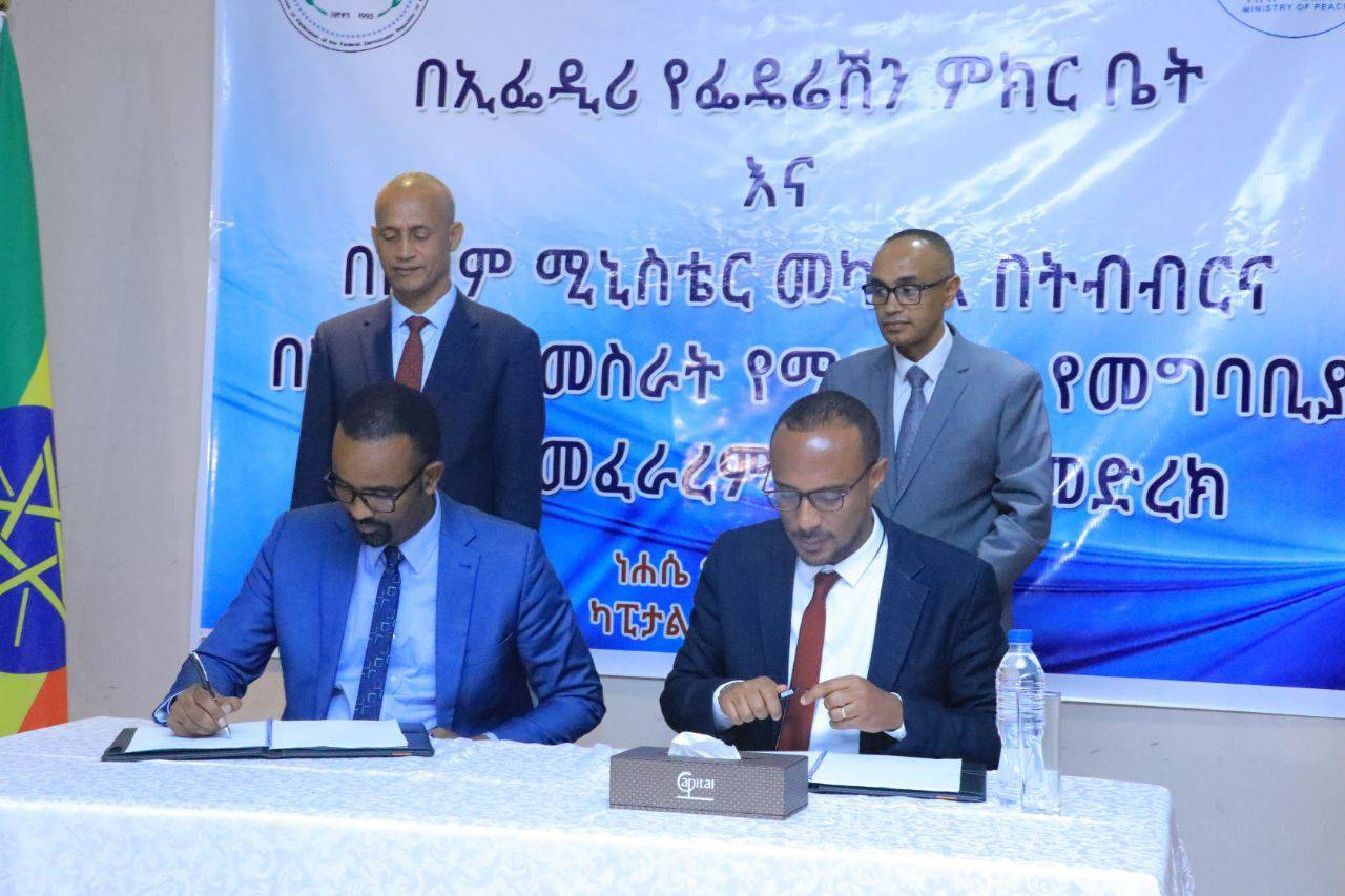 [#if smallImage??]
    [#if smallImage?is_hash]
        [#if smallImage.alt??]
            ${smallImage.alt}
        [/#if]
    [/#if]
[/#if]